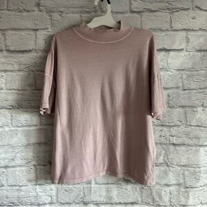 PREOWNED FREE PEOPLE WE THE FREE MAUVE PINK SHORT SLEEVE MOCK NECK TSHIRT SMALL